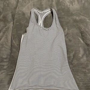 Lululemon workout tank